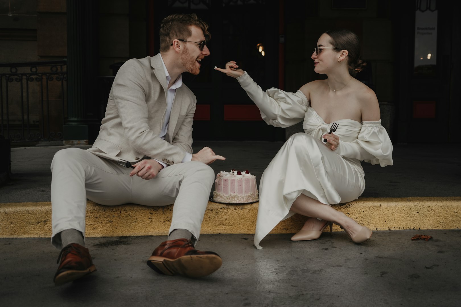 Wedding picture of bride and groom